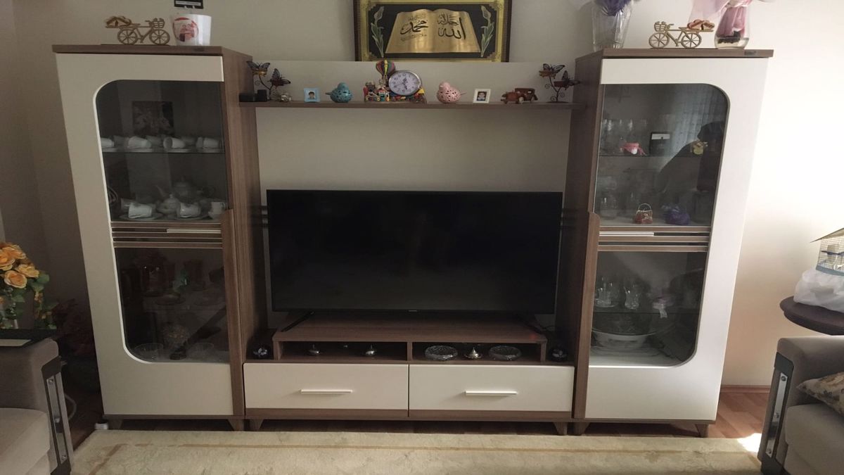 Ortaçeşme İkinci El Eşya Mağazaları