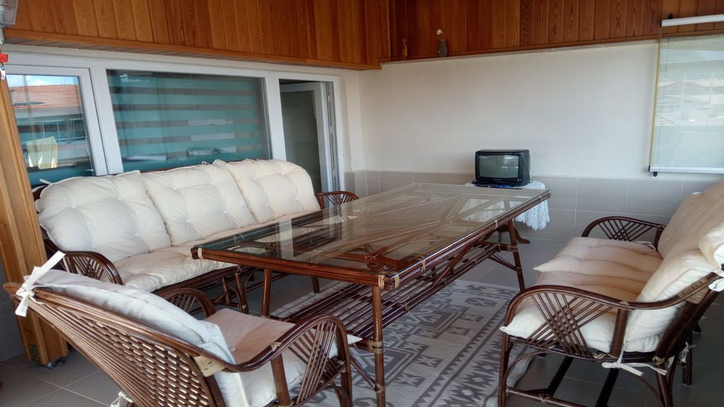 Yenidoğan İkinci El Eşya Alanlar